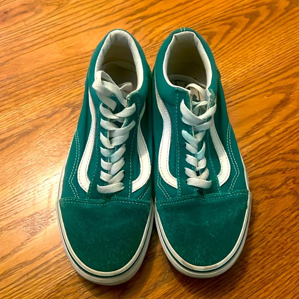 Green suede Vans